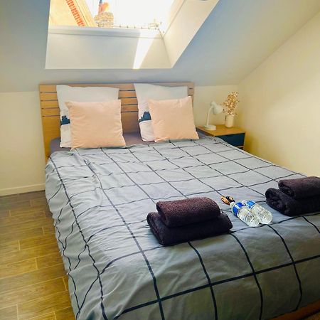 Superbe Appartement Tres Calme Et Confortable Reims Luaran gambar