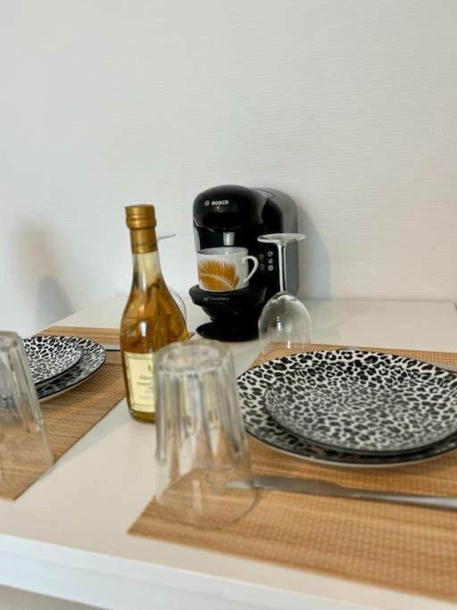 Superbe Appartement Tres Calme Et Confortable Reims Luaran gambar
