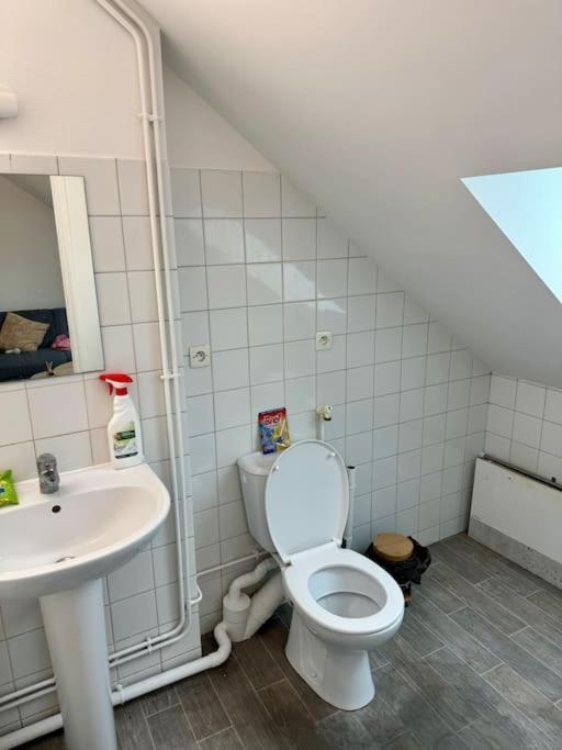 Superbe Appartement Tres Calme Et Confortable Reims Luaran gambar